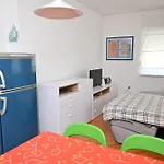 아파트 Cozy Retreat 풀라