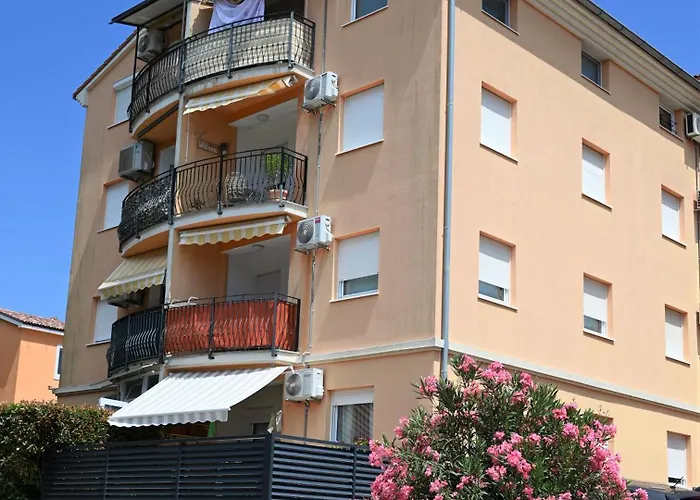 In The Free Parking Appartement *