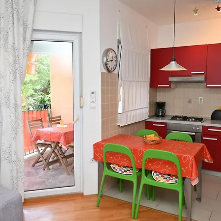 In The Free Parking * Póla