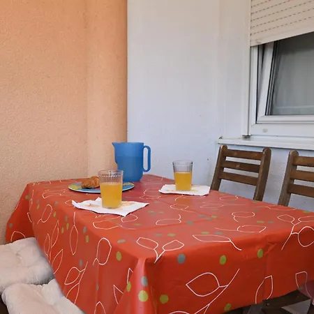 In The Free Parking * Póla