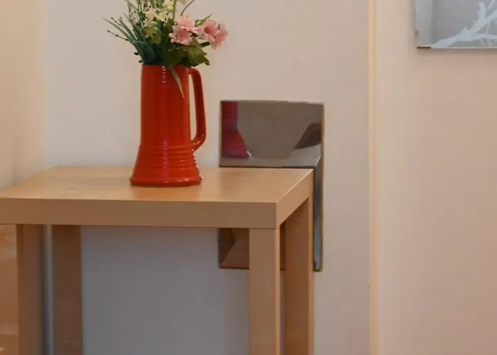 In The Free Parking Apartman *