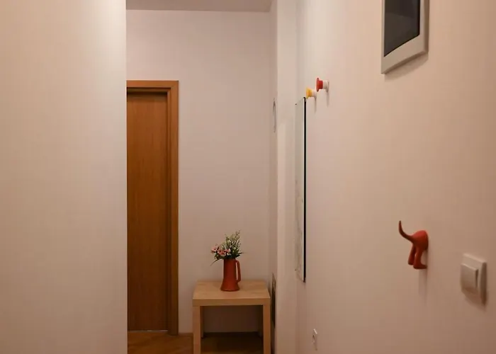 In The Free Parking * Pula