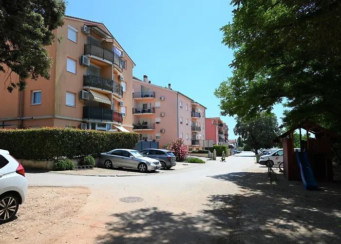 In The Free Parking Apartman